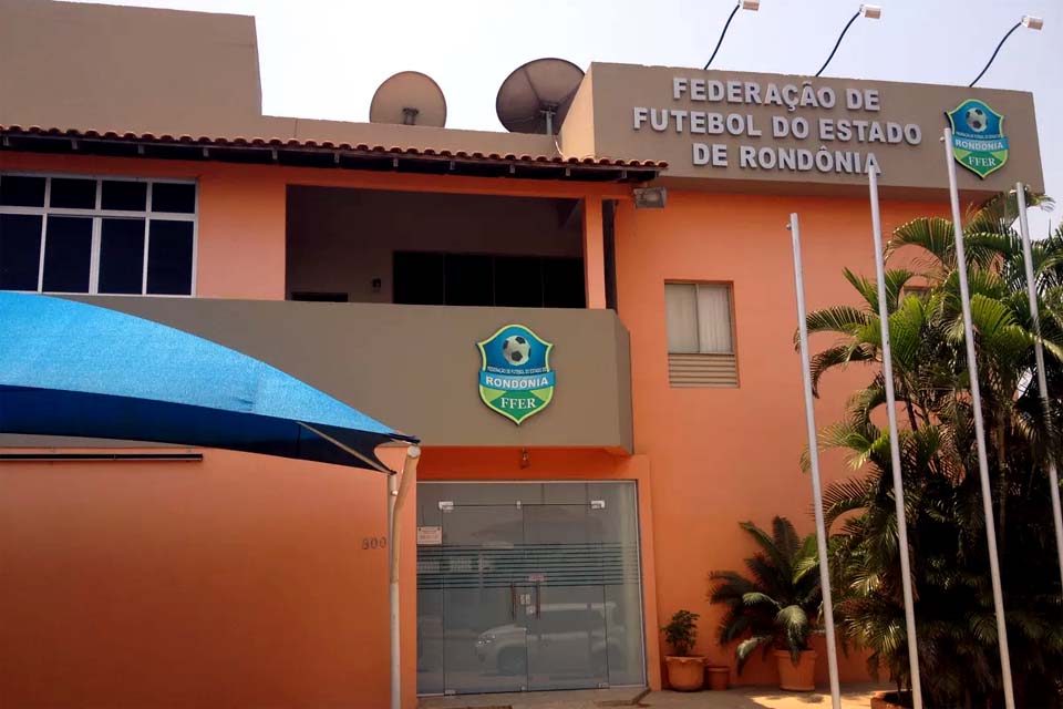 Federação de Futebol veta atendimento ao público