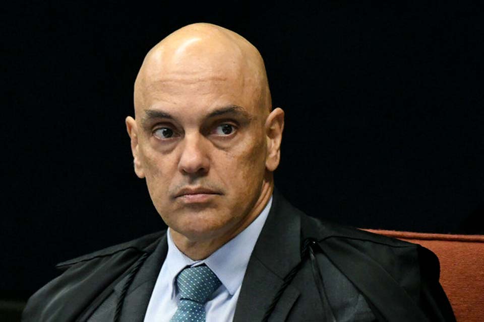 Moraes desbloqueia contas de 14 investigados por atos extremistas após eleições