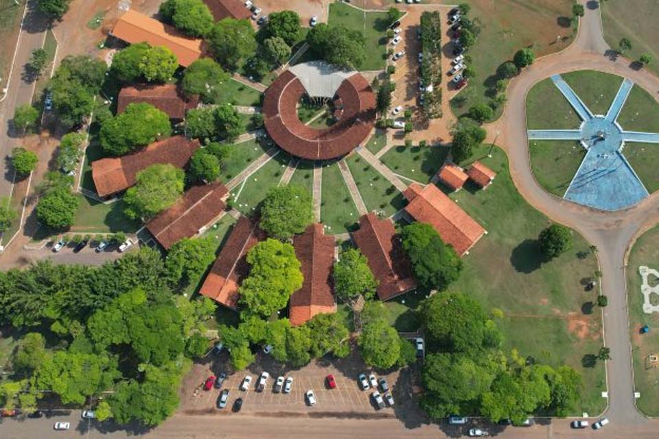 Prefeitura de Vilhena convoca candidatos aprovados em concurso para os cargos de motorista e operador de máquinas