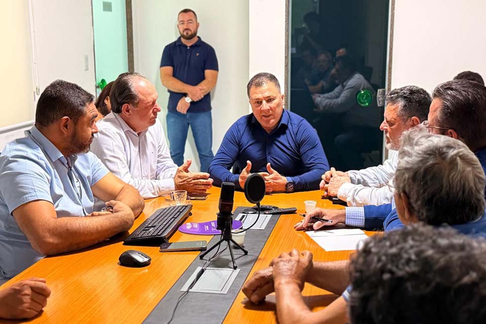 Deputado Pedro Fernandes articula avanço na regularização fundiária em Monte Negro