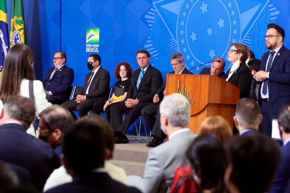 Assentados receberão dinheiro para construir ou reformar moradias