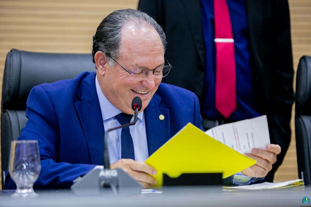 Deputado Pedro Fernandes celebra destaque da educação de Cujubim em premiação estadual  