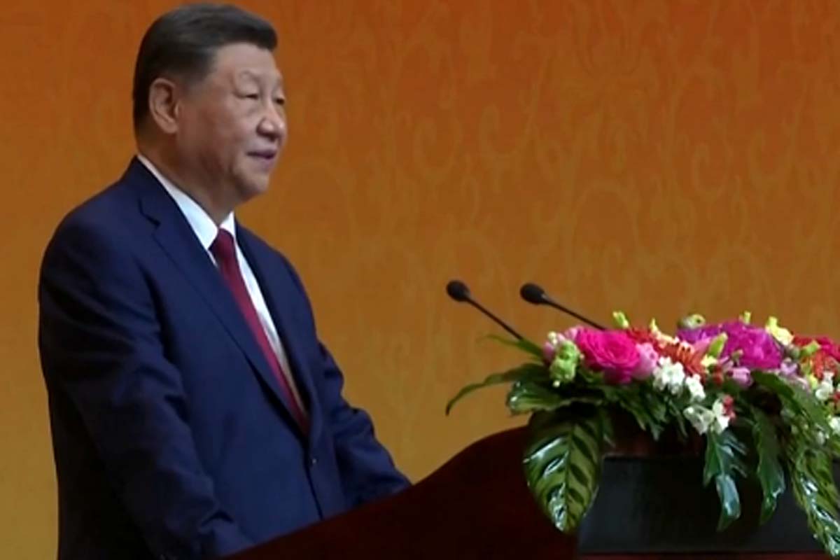 Xi Jinping se reúne com Putin em cúpula anti-EUA no Quirguistão; Irã também participa