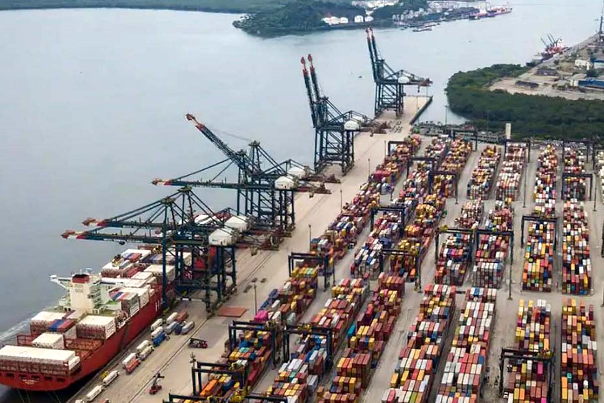 Governo projeta superávit comercial de US$ 72,1 bi em 2026