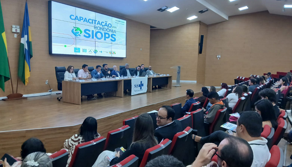 Alero sedia capacitação a prefeitos e secretários de saúde sobre Siops