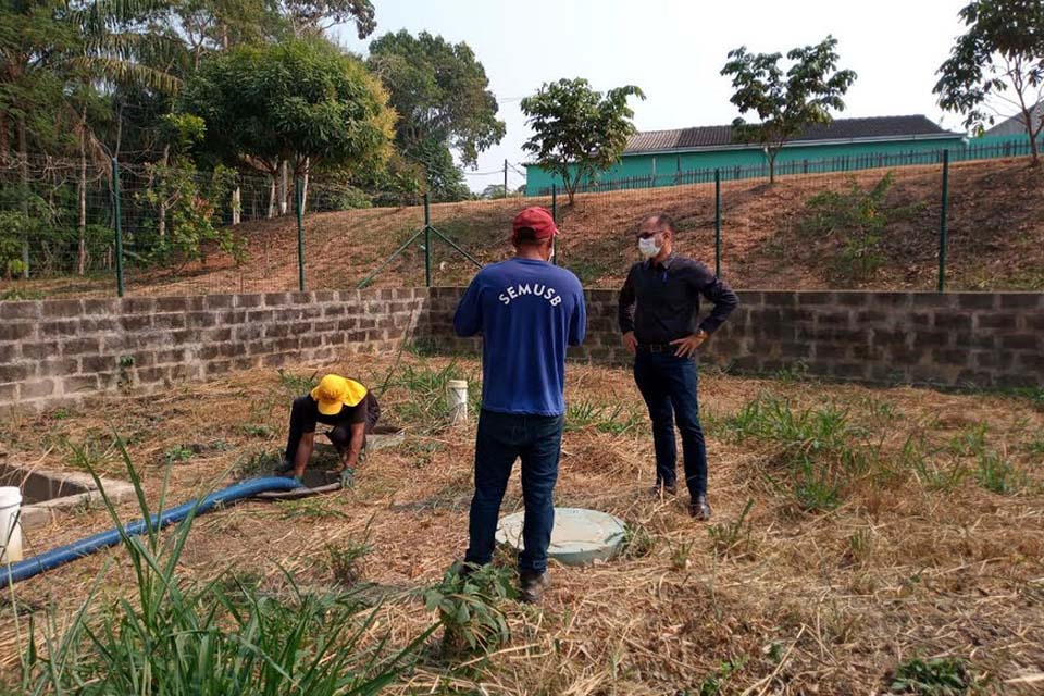 Pedido do vereador, Paulo Tico, é atendido e Vila DNIT recebe serviços de limpeza de esgoto da SEMUSB