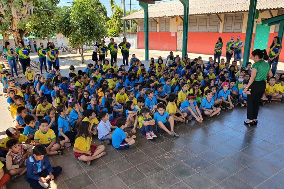 Escola Lairce Santiago Maina realiza lançamento do projeto Copa do Mundo
