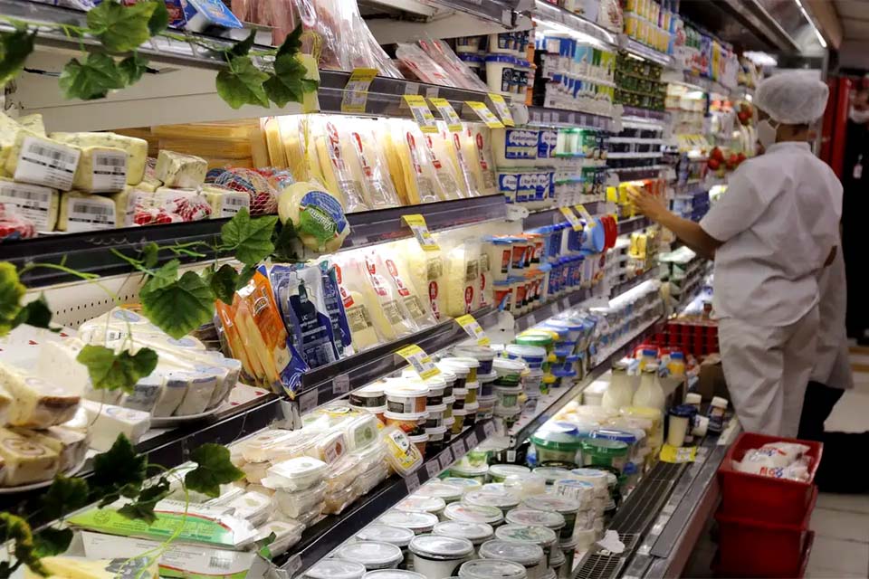 Anvisa: 28% dos alimentos industrializados têm sódio em excesso