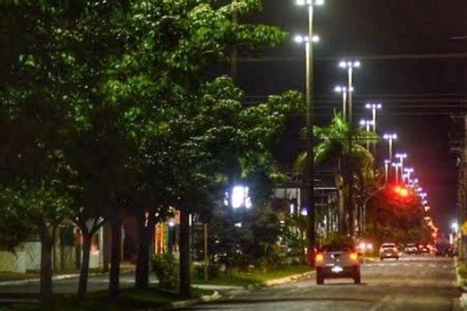 LED na Major Amarante já é realidade: lâmpadas mais econômicas e duráveis são instaladas pela Prefeitura