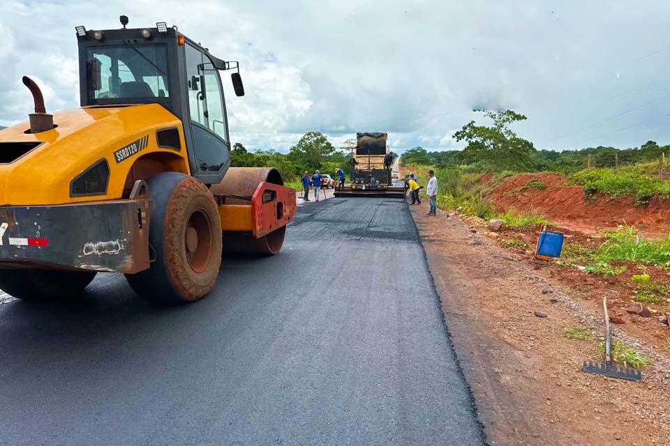 Coordenadores, residentes e gerentes de usinas do DER alinham novas ações e estratégias para 2023