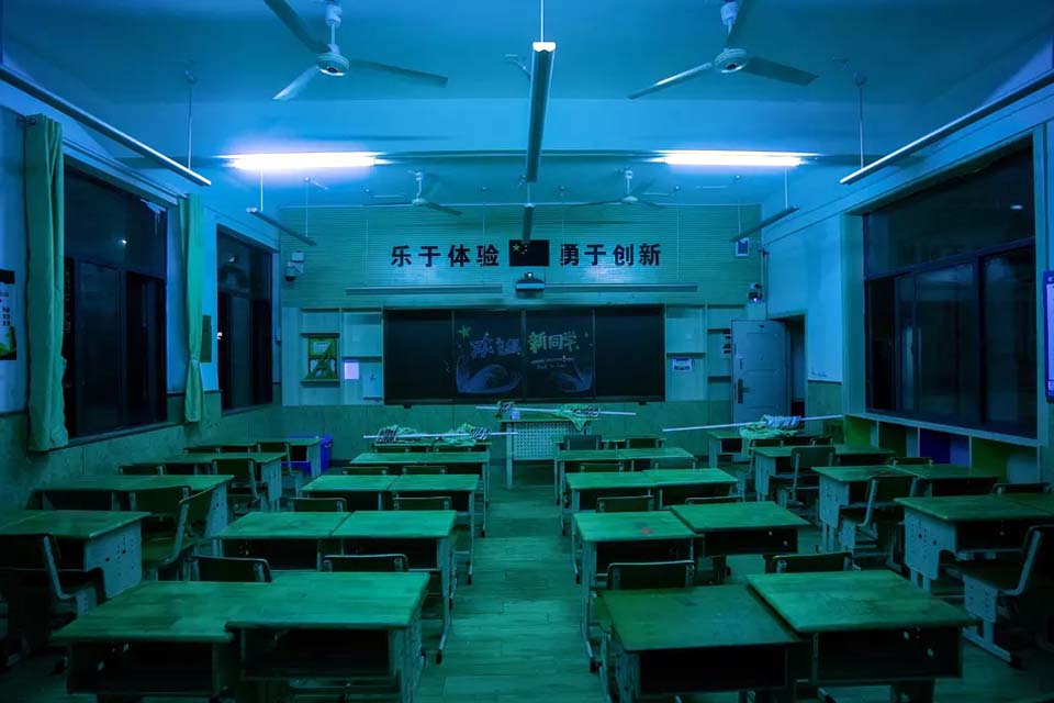 Professora chinesa é condenada à morte por envenenar 25 alunos