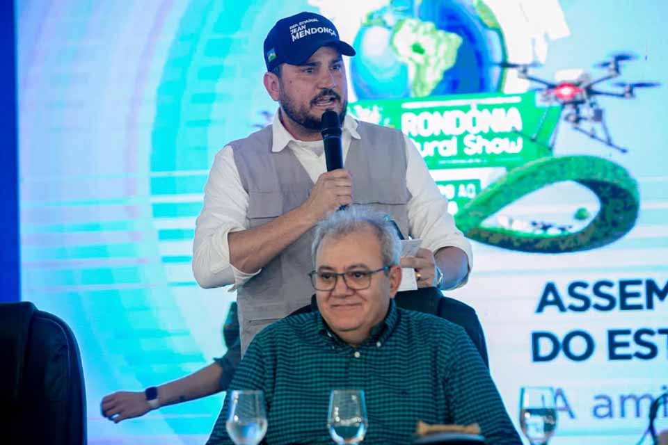 Jean Mendonça destaca a trajetória do empresário Eugênio Odilon Ribeiro durante homenagem da Assembleia Legislativa