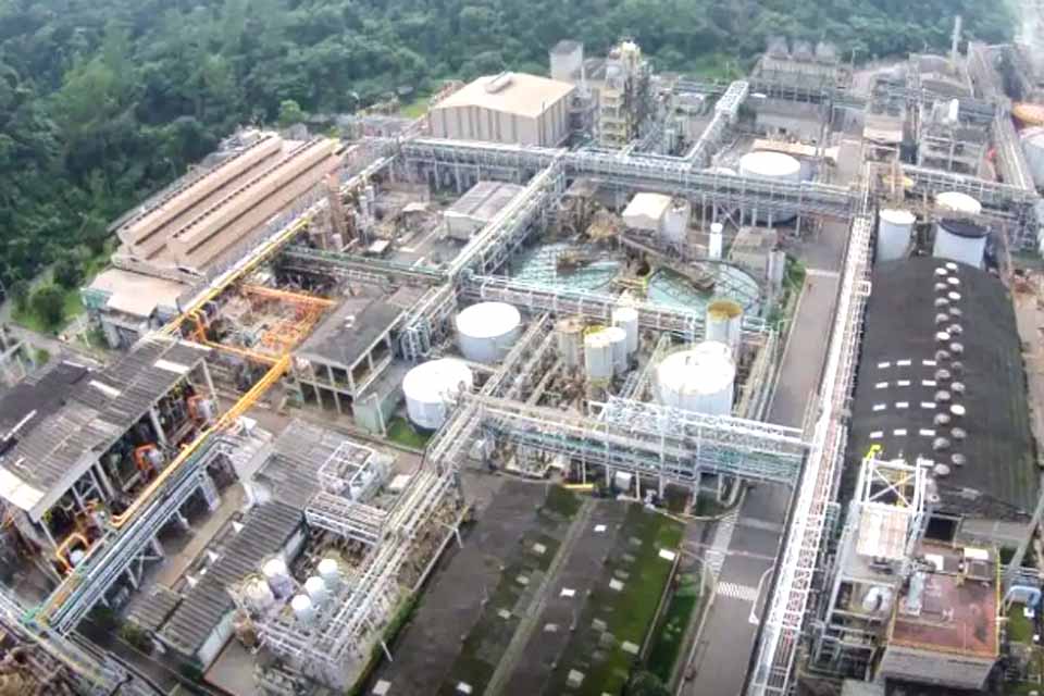 Cubatão pede ajuda para tentar reverter fechamento de fábricas