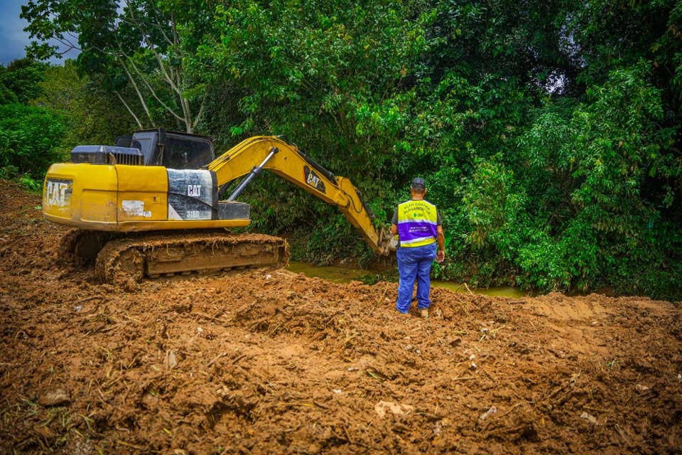 Mesmo no feriado de Carnaval, a Prefeitura de Porto Velho manteve frentes de trabalho ativas em pontos estratégico