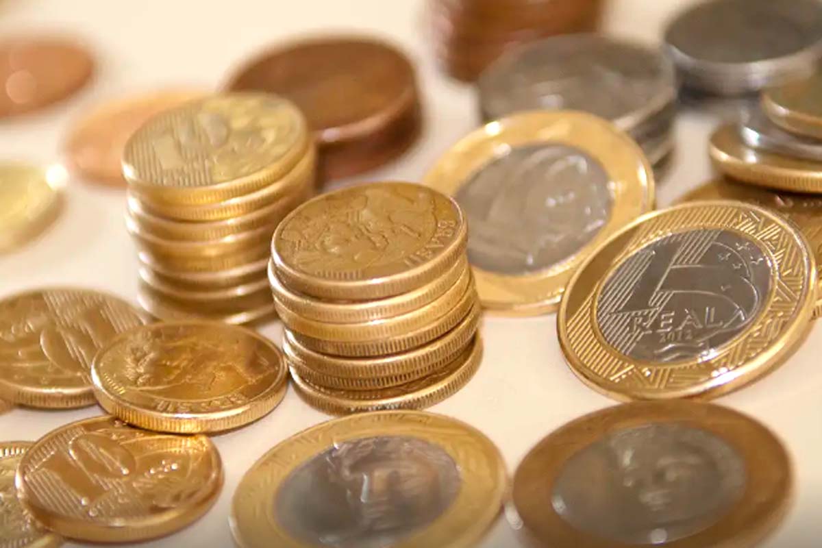 Retiradas da poupança superam depósitos em R$ 7,15 bilhões em julho