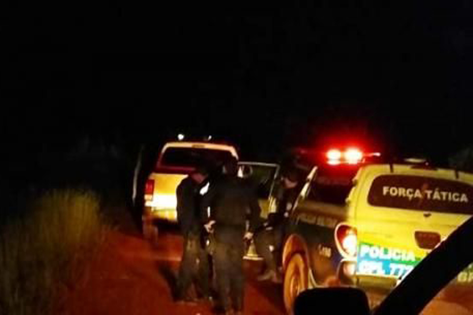 PM recupera caminhonete roubada, após família ser mantida refém e torturada