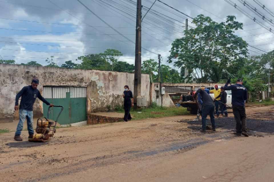 Prefeitura de Porto Velho inicia operação tapa-buracos na Estrada do Belmont