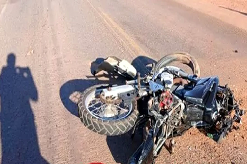 Motociclista sofre fraturas em acidente na RO-387 entre Pimenta Bueno e Espigão