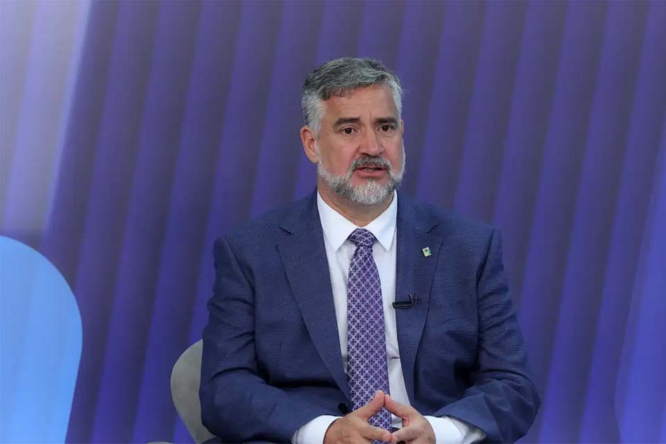 Não vai ter limite orçamentário para ajudar o RS, diz ministro