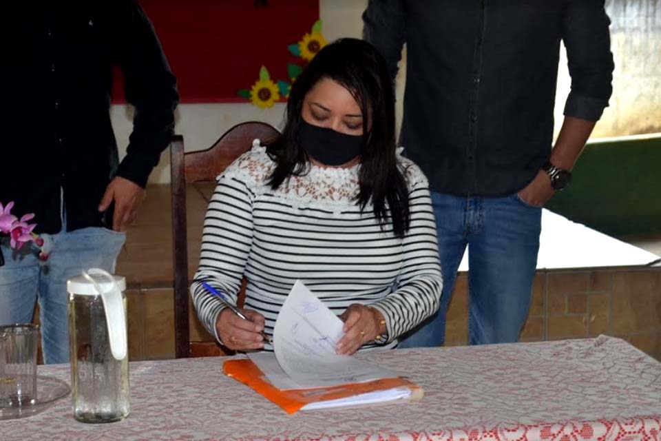 Prefeitura assina Ordem de Serviço para construção de cozinha na Escola Aldemir Lima Cantanhede