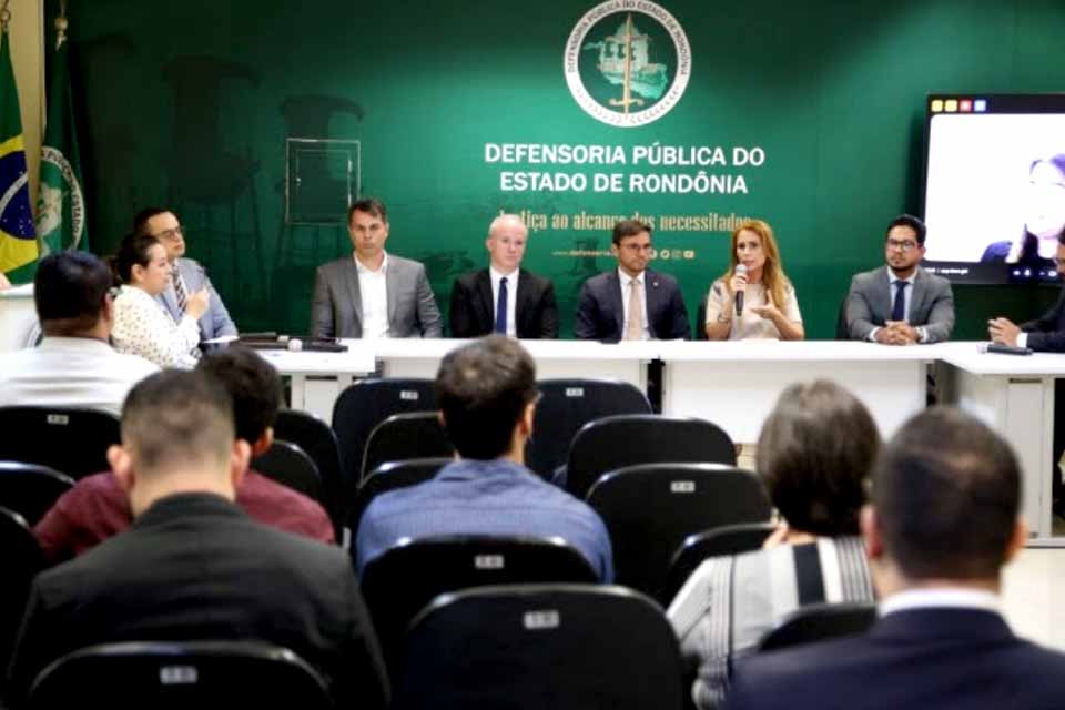 MPRO reforça combate a contratos de cartão de crédito que lesam idosos em audiência pública na DPE