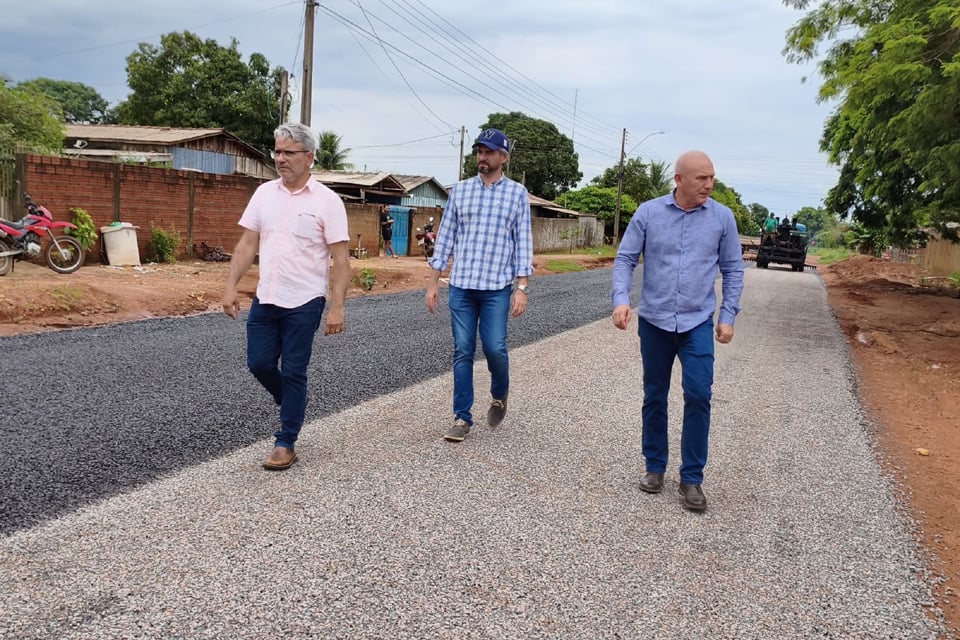 Ezequiel Neiva anuncia liberação de R$ 2 milhões para revestimento asfáltico em Cerejeiras