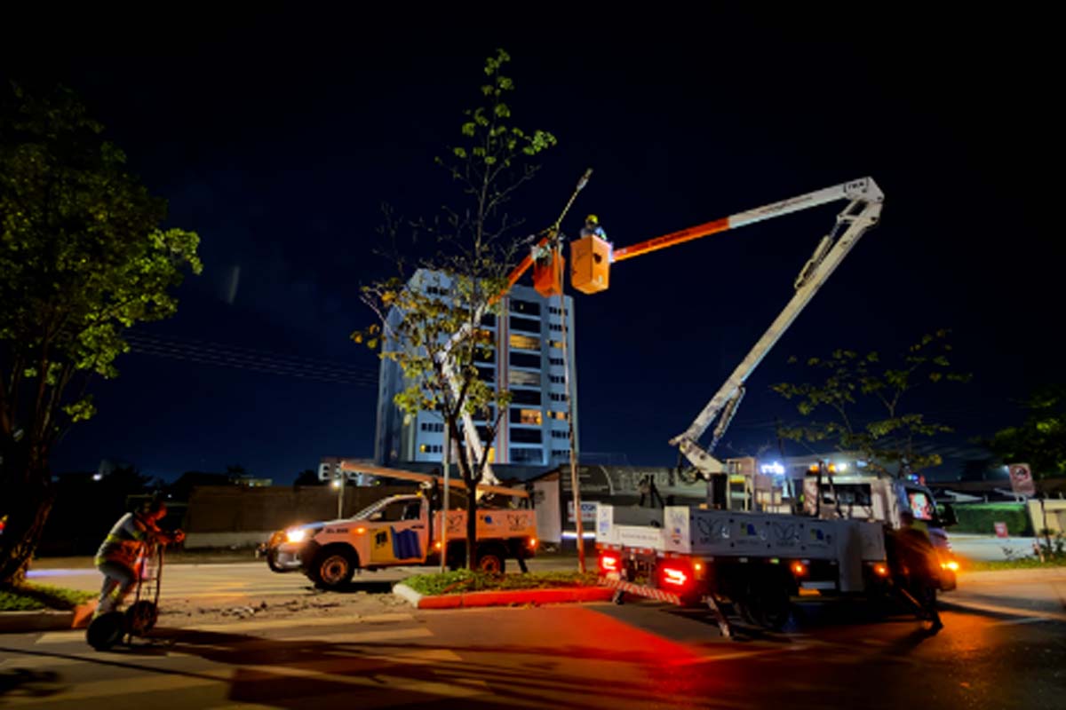 Iluminação pública amplia canais para solicitações da população 