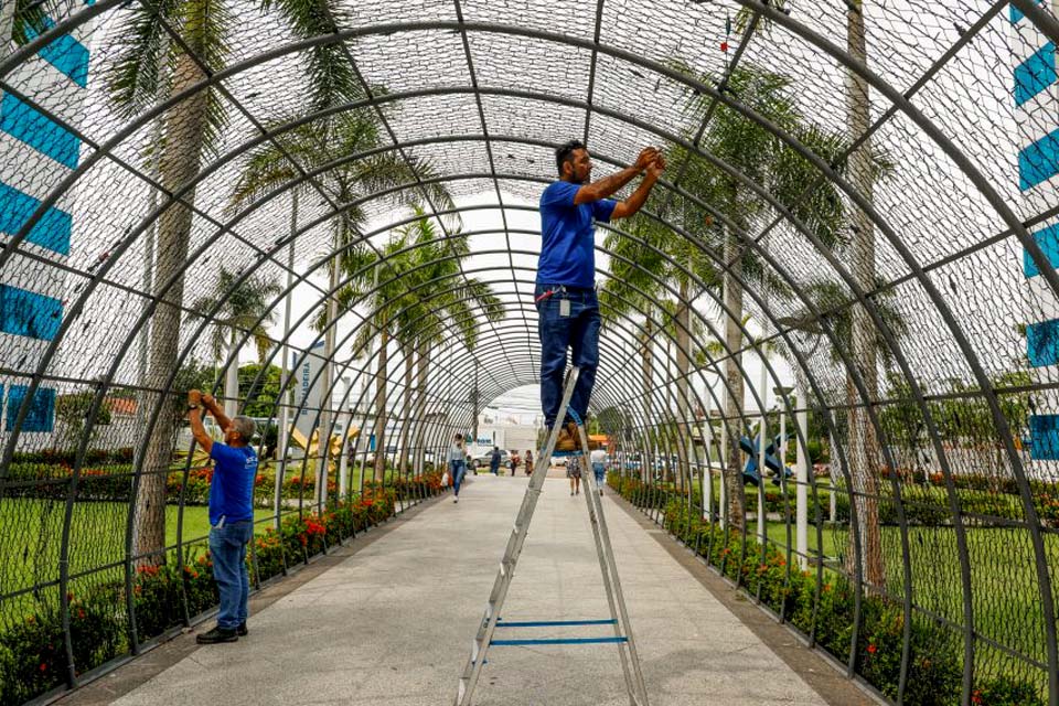 Ornamentação para o “Natal de Luz” está em ajustes finais no Palácio Rio Madeira; evento acontece dia 1º de dezembro