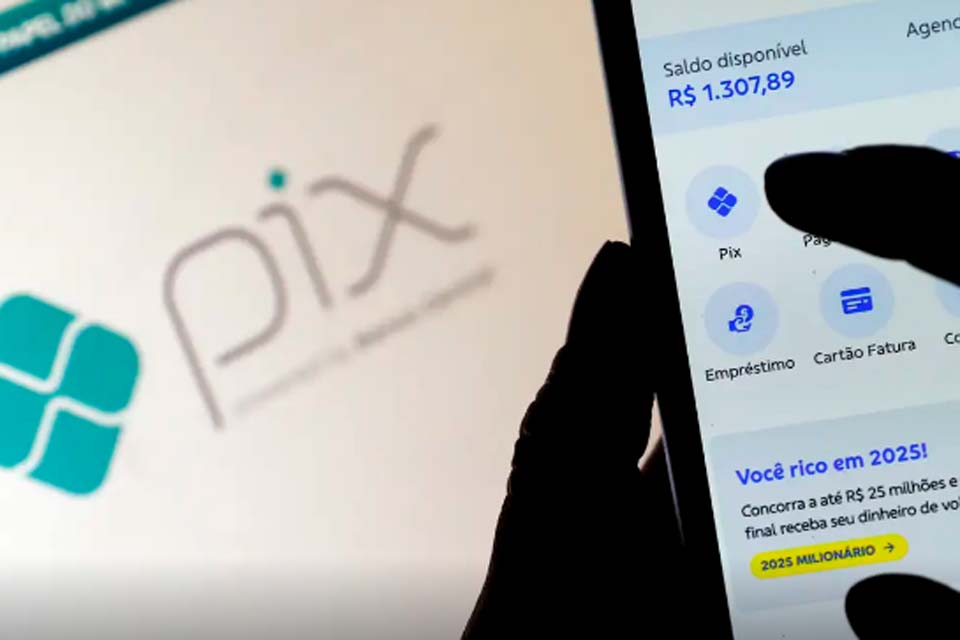 Banco Central passa a bloquear chaves Pix usadas em golpes e fraudes