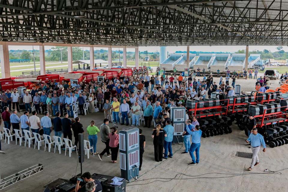 Entrega histórica de cerca de 200 maquinários e implementos agrícolas fortalece a agricultura em Rondônia