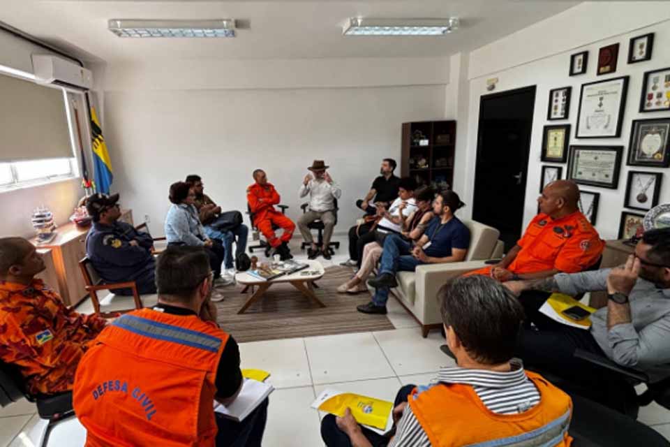 Semtel lidera força-tarefa para retorno do embarque pela Praça da Estrada de Ferro Madeira-Mamoré