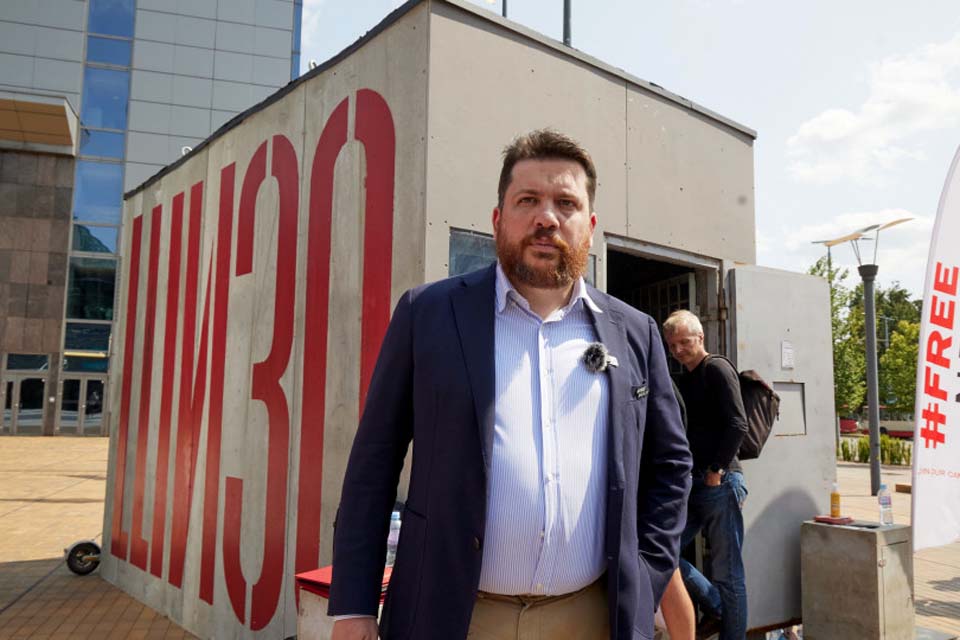 Suspeito de ordenar ataque a aliado de Navalny é detido na Polónia