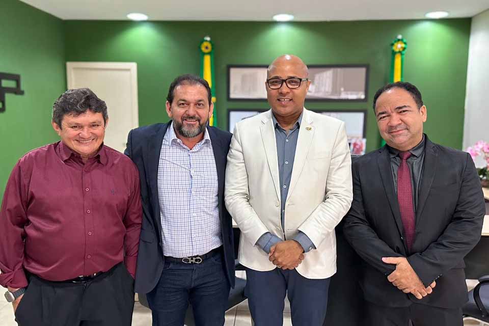 Deputado Laerte Gomes se reúne com conselheiros do Tribunal de Contas