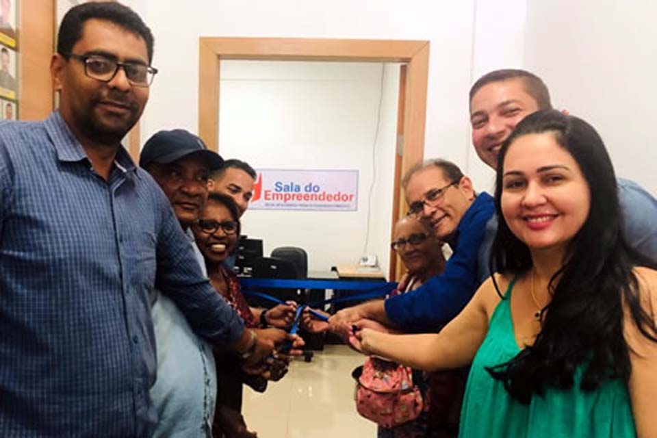 Câmara Municipal da Estância Turística inaugura Sala do Empreendedor