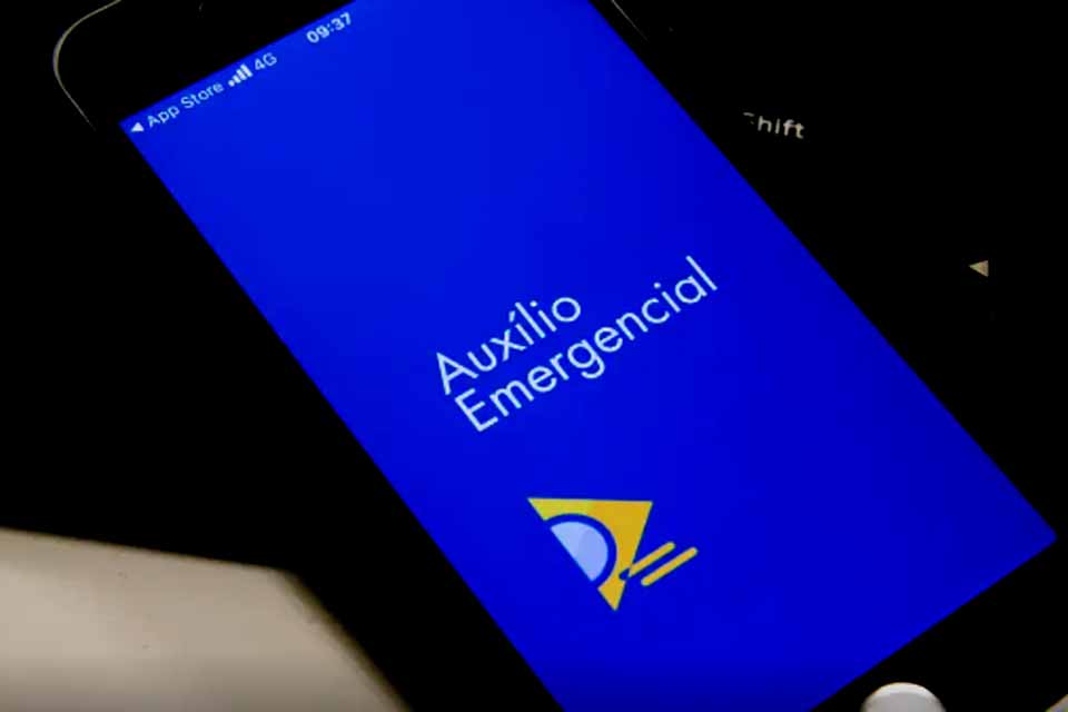 Auxílio emergencial: 177 mil famílias devem devolver valores indevidos