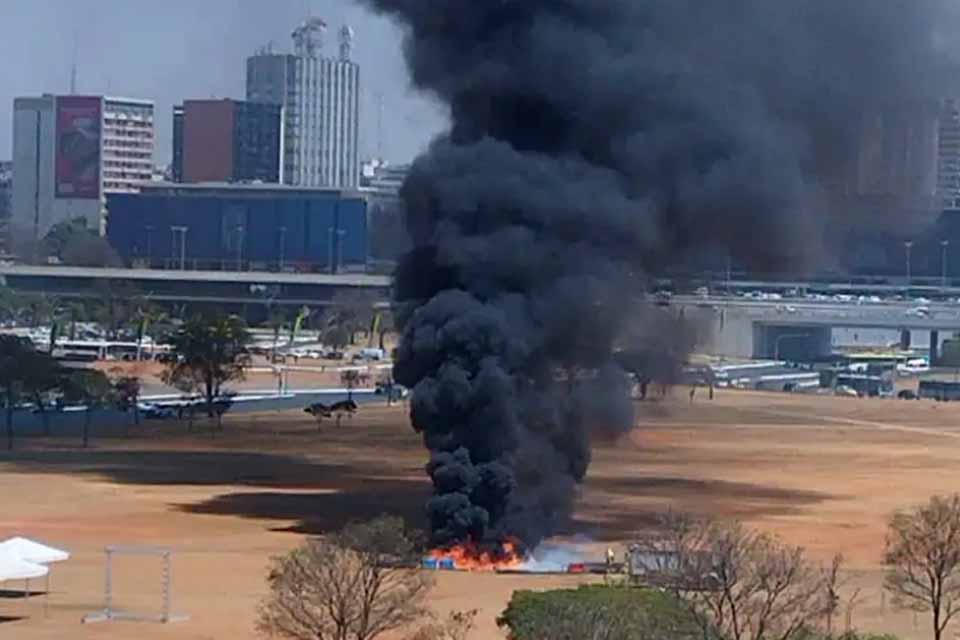 Polícia prende suspeito de incendiar banheiros químicos na Esplanada