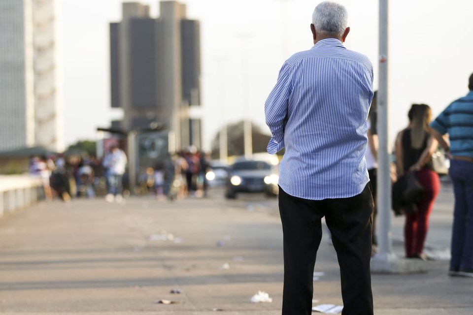 Cartórios passam a monitorar violência patrimonial contra idosos