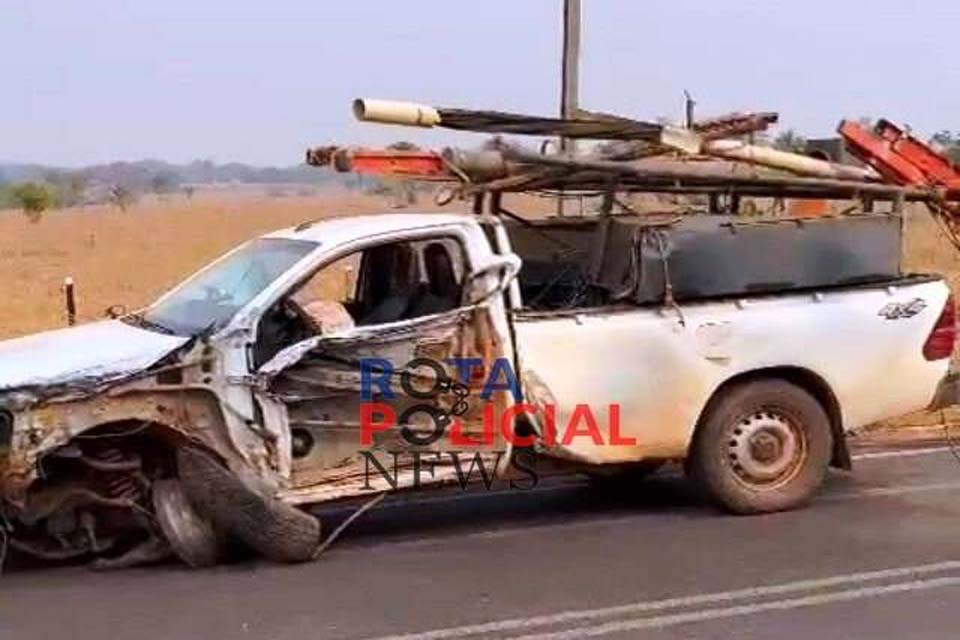 Camionete é atingida por caminhão na BR-435 em Colorado do Oeste