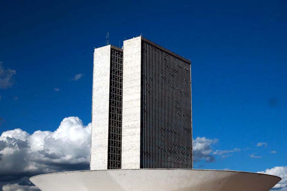 Câmara aprova projeto que cria loterias da Saúde e do Turismo