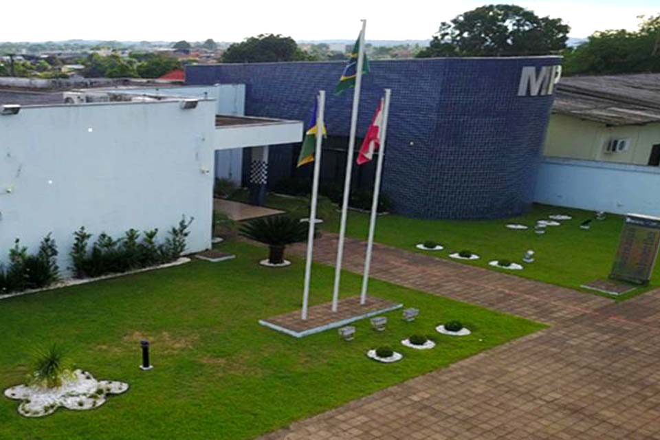 No município, MP recomenda a realização de procedimentos de atribuição médica apenas por profissionais da área 