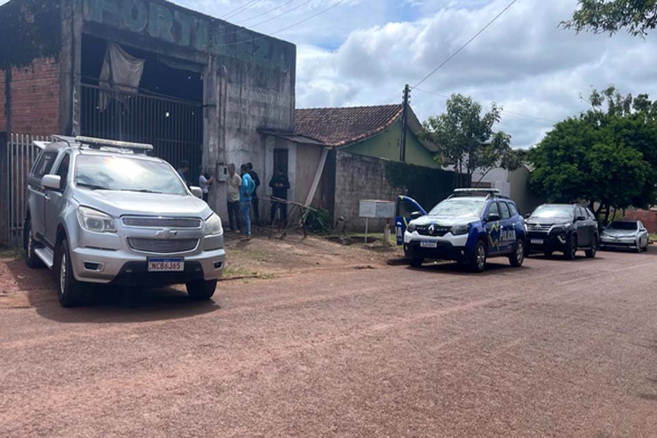 Homem é encontrado morto dentro de metalúrgica em Rolim de Moura