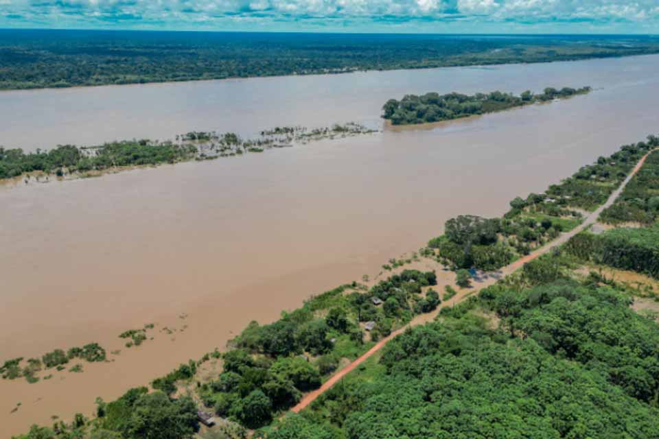 Rio Madeira registra 16,60 metros e se aproxima da cota de inundação; cota de enchente é de 17 metros