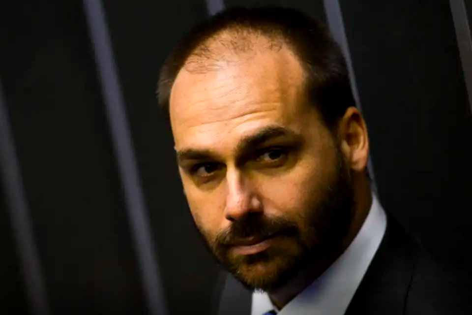 DPU defende rejeição de denúncia da PGR contra Eduardo Bolsonaro