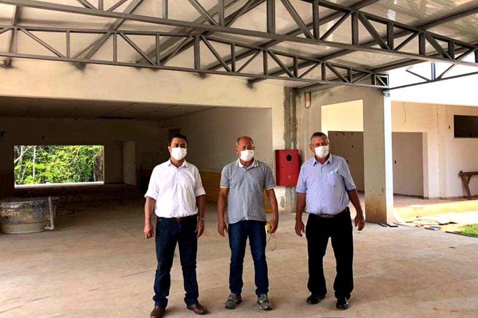 Deputado federal coronel Chrisóstomo anuncia recurso de R$ 350 mil para conclusão de creche municipal 