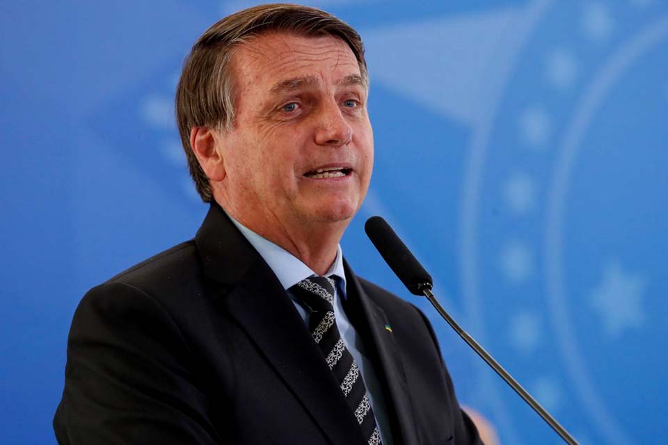 Bolsonaro sanciona PL de apoio a estados e municípios endividados 