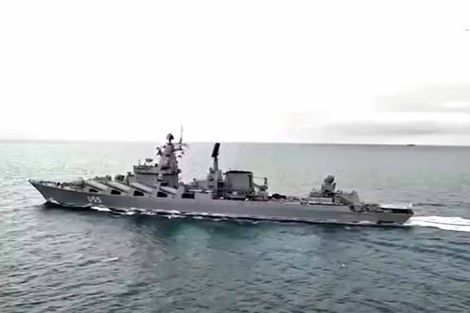 Reino Unido denuncia proximidade de navio espião russo e diz que está com 