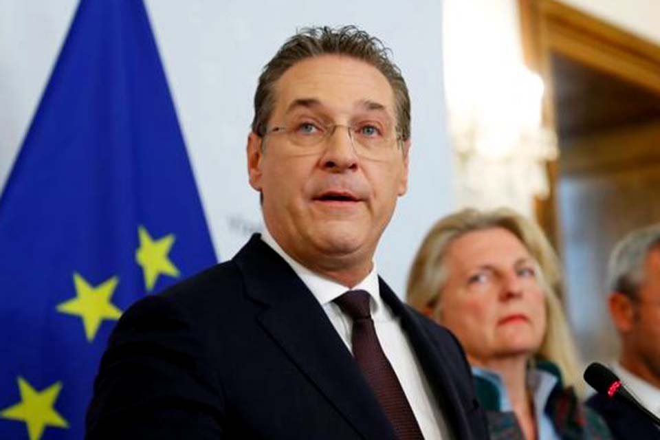Vice-premiê da Áustria renuncia após escândalo de corrupção