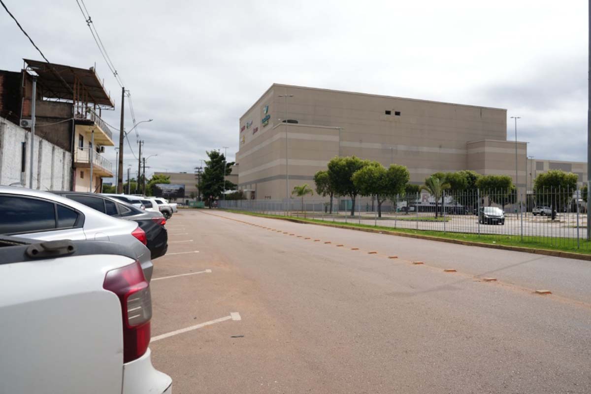 Um ano depois, estacionamento no entorno do shopping facilita acesso e organiza trânsito
