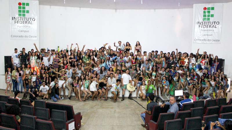 Alunos do Técnico Integrado de Colorado vivenciam Semana de Integração