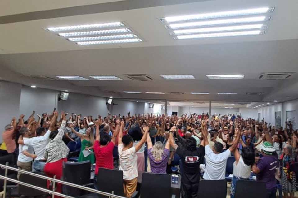 Profissionais da educação reafirmam o SINTERO como legítimo representante Com mais de três décadas de atuação